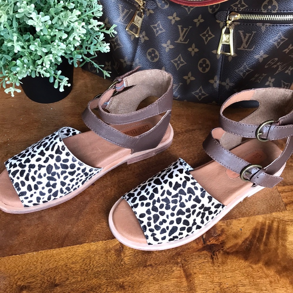 Anthropologie Gee Wawa Leather Animal Print Sandal - Picture 5 of 8